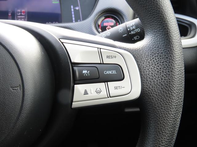 フィット ｅ：ＨＥＶベーシック　ＥＴＣ　バックカメラ　ナビ　クリアランスソナー　オートクルーズコントロール　レーンアシスト　衝突被害軽減システム　オートライト　ＬＥＤヘッドランプ　スマートキー　電動格納ミラー（10枚目）