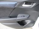 ハイブリッド　バックカメラ　ナビ　ＣＤ　ＵＳＢ　横滑り防止装置　トラクションコントロール　スマートキー　盗難防止装置　オートＡＣ（25枚目）