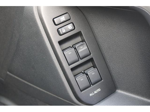 TX 2インチリフトアップ DEANコロラド17インチAW ジオランダーMTタイヤ アルパイン9インチナビ バックカメラ ETC サンルーフ ルーフレール 寒冷地仕様 クリアランスソナー バイザー マット(50枚目)