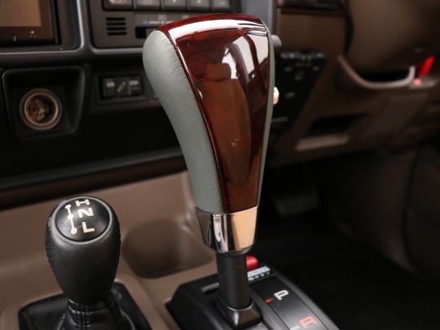 ランドクルーザー８０ ＶＸリミテッド　Ｗｏｎｄｅｒ　デザートカーキペイント　丸目換装　ナローボディー換装　３インチＵＰ　新品ＤＥＡＮクロスカントリーＡＷ　新品ＴＯＹＯＭＴタイヤ　新品コーデュロイシートカバー　社外７インチナビ　ＥＴＣ（44枚目）