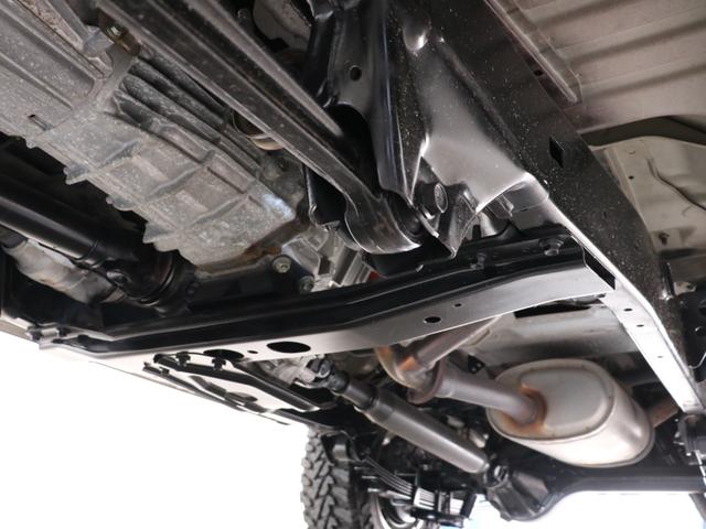 ランドクルーザー７０ 　再販７６　ワインレッド　純正車高　オプション：デフロック　オプション：フロントフォグランプ　オプション：電動ウィンチ　純正１６インチＡＷ　ジオランダーＭＴタイヤ　純正ナビ　ＥＴＣ車載器　フロアマット（17枚目）