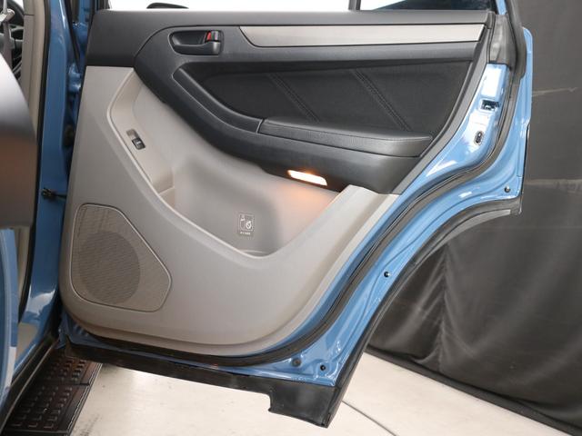 TOYOTA HILUX SURF