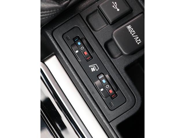 ランドクルーザープラド 　７０ｔｈ　ガソリン　７人　リフトアップ　新品ジオランダーＭＴ　新品レクセルＡＷ　純正ディスプレイオーディオ　バックカメラ　ＥＴＣ　ヒッチメンバー　フロアマット　サイドバイザー　サンルーフ　ルーフレール（70枚目）