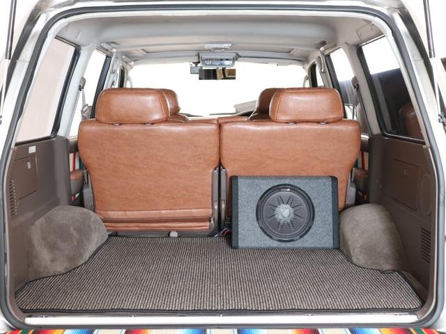 ランドクルーザー８０ ＶＸリミテッド　買取車両　ＲｅｎｏｃａシリーズＷｏｎｄｅｒ　ディーゼルターボ　シルバーペイント　ナローボディー　リフトアップ　ＴＯＹＯＭＴタイヤ　ＤＥＡＮカリフォルニアＡＷ　カロッツェリア製ナビ　バックカメラ　ＥＴＣ（14枚目）