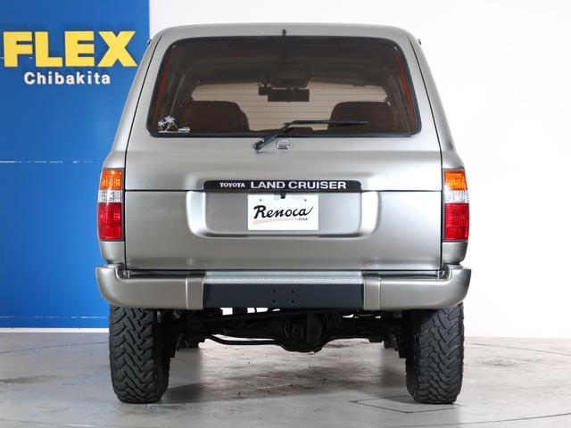 ランドクルーザー８０ ＶＸリミテッド　買取車両　ＲｅｎｏｃａシリーズＷｏｎｄｅｒ　ディーゼルターボ　シルバーペイント　ナローボディー　リフトアップ　ＴＯＹＯＭＴタイヤ　ＤＥＡＮカリフォルニアＡＷ　カロッツェリア製ナビ　バックカメラ　ＥＴＣ（23枚目）