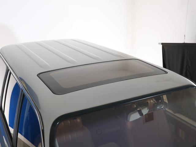 ランドクルーザー８０ ＶＸリミテッド　買取車両　ＲｅｎｏｃａシリーズＷｏｎｄｅｒ　ディーゼルターボ　シルバーペイント　ナローボディー　リフトアップ　ＴＯＹＯＭＴタイヤ　ＤＥＡＮカリフォルニアＡＷ　カロッツェリア製ナビ　バックカメラ　ＥＴＣ（28枚目）