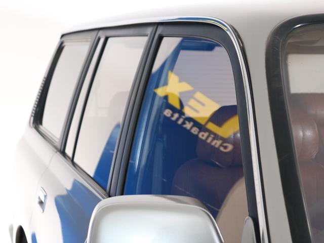 ランドクルーザー８０ ＶＸリミテッド　買取車両　ＲｅｎｏｃａシリーズＷｏｎｄｅｒ　ディーゼルターボ　シルバーペイント　ナローボディー　リフトアップ　ＴＯＹＯＭＴタイヤ　ＤＥＡＮカリフォルニアＡＷ　カロッツェリア製ナビ　バックカメラ　ＥＴＣ（29枚目）