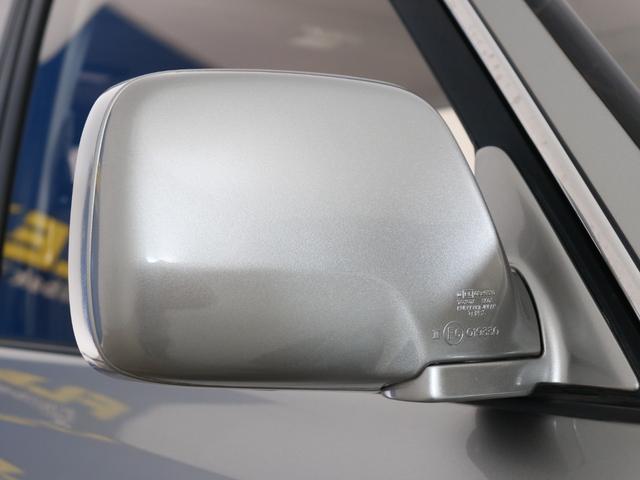 ランドクルーザー８０ ＶＸリミテッド　買取車両　ＲｅｎｏｃａシリーズＷｏｎｄｅｒ　ディーゼルターボ　シルバーペイント　ナローボディー　リフトアップ　ＴＯＹＯＭＴタイヤ　ＤＥＡＮカリフォルニアＡＷ　カロッツェリア製ナビ　バックカメラ　ＥＴＣ（30枚目）