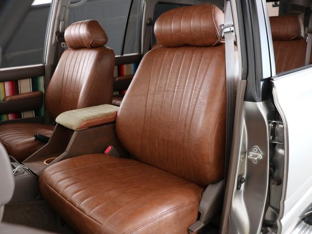 ランドクルーザー８０ ＶＸリミテッド　買取車両　ＲｅｎｏｃａシリーズＷｏｎｄｅｒ　ディーゼルターボ　シルバーペイント　ナローボディー　リフトアップ　ＴＯＹＯＭＴタイヤ　ＤＥＡＮカリフォルニアＡＷ　カロッツェリア製ナビ　バックカメラ　ＥＴＣ（49枚目）
