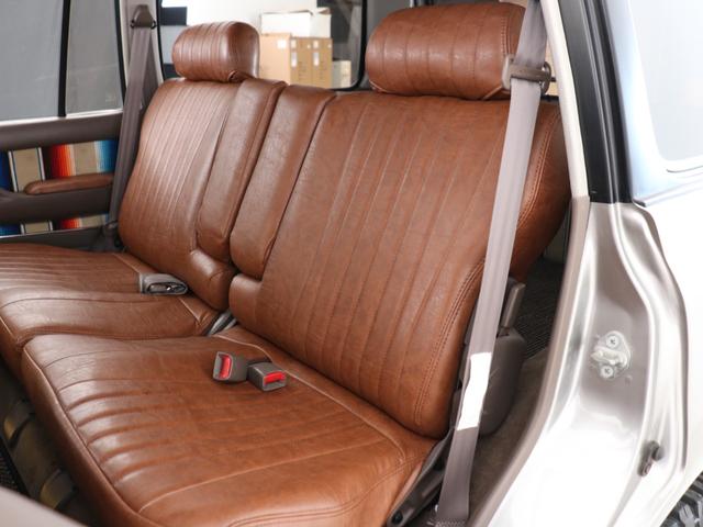 ランドクルーザー８０ ＶＸリミテッド　買取車両　ＲｅｎｏｃａシリーズＷｏｎｄｅｒ　ディーゼルターボ　シルバーペイント　ナローボディー　リフトアップ　ＴＯＹＯＭＴタイヤ　ＤＥＡＮカリフォルニアＡＷ　カロッツェリア製ナビ　バックカメラ　ＥＴＣ（50枚目）