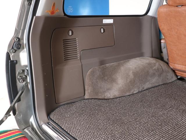 ランドクルーザー８０ ＶＸリミテッド　買取車両　ＲｅｎｏｃａシリーズＷｏｎｄｅｒ　ディーゼルターボ　シルバーペイント　ナローボディー　リフトアップ　ＴＯＹＯＭＴタイヤ　ＤＥＡＮカリフォルニアＡＷ　カロッツェリア製ナビ　バックカメラ　ＥＴＣ（55枚目）