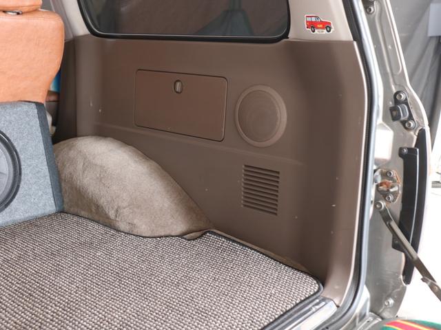ランドクルーザー８０ ＶＸリミテッド　買取車両　ＲｅｎｏｃａシリーズＷｏｎｄｅｒ　ディーゼルターボ　シルバーペイント　ナローボディー　リフトアップ　ＴＯＹＯＭＴタイヤ　ＤＥＡＮカリフォルニアＡＷ　カロッツェリア製ナビ　バックカメラ　ＥＴＣ（57枚目）
