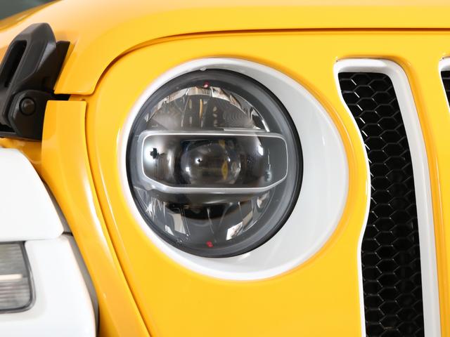 ジープ・ラングラー ルビコン 新品エクストリームJ08ホイール&新品ジオランダーMTタイヤ オートヘッドライト フォグランプ 衝突軽減ブレーキ付きソナー アダプティブクルーズコントロール バックカメラ 前後デフロック ロックレール(25枚目)