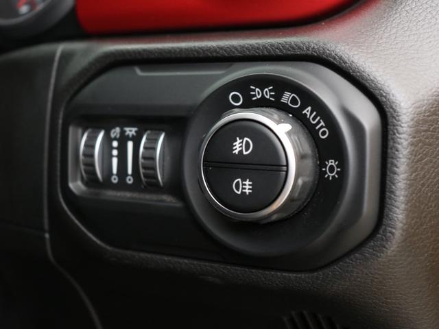 ジープ・ラングラー ルビコン 新品エクストリームJ08ホイール&新品ジオランダーMTタイヤ オートヘッドライト フォグランプ 衝突軽減ブレーキ付きソナー アダプティブクルーズコントロール バックカメラ 前後デフロック ロックレール(64枚目)