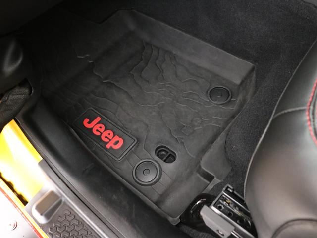 ジープ・ラングラー ルビコン 新品エクストリームJ08ホイール&新品ジオランダーMTタイヤ オートヘッドライト フォグランプ 衝突軽減ブレーキ付きソナー アダプティブクルーズコントロール バックカメラ 前後デフロック ロックレール(66枚目)