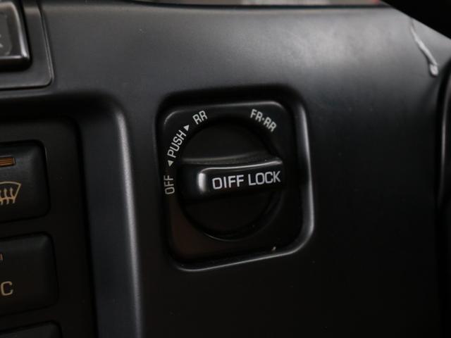 ランドクルーザー80 VXリミテッド VXリミテッドグレード スモーキーブルーペイント ブッシュワーカー風オーバーフェンダー 輸出用角目4灯ヘッドライト 新品ジオランダーMTタイヤ 新品ジムラインAW 新品ブラウンクラシックシートカバー(60枚目)