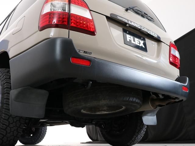 ランドクルーザー100 VXリミテッド Gセレクション ベージュカラーペイント 丸目ヘッドライト 横文字トヨタグリル 鉄チンホイール ARBフラックラック マルチレス HDDサイバーナビ バックカメラ ETC レザー調コンビシートカバー ウッドステアリング(35枚目)