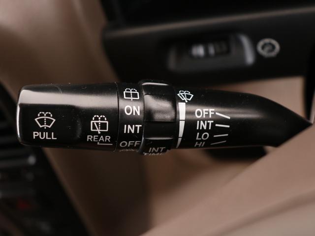 ランドクルーザー100 VXリミテッド Gセレクション ベージュカラーペイント 丸目ヘッドライト 横文字トヨタグリル 鉄チンホイール ARBフラックラック マルチレス HDDサイバーナビ バックカメラ ETC レザー調コンビシートカバー ウッドステアリング(38枚目)