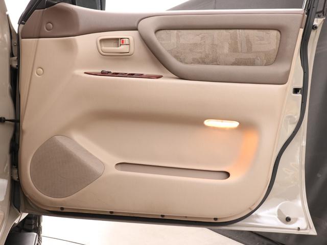 ランドクルーザー100 VXリミテッド Gセレクション ベージュカラーペイント 丸目ヘッドライト 横文字トヨタグリル 鉄チンホイール ARBフラックラック マルチレス HDDサイバーナビ バックカメラ ETC レザー調コンビシートカバー ウッドステアリング(52枚目)