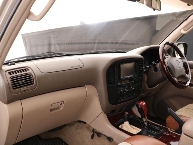 ランドクルーザー100 VXリミテッド Gセレクション ベージュカラーペイント 丸目ヘッドライト 横文字トヨタグリル 鉄チンホイール ARBフラックラック マルチレス HDDサイバーナビ バックカメラ ETC レザー調コンビシートカバー ウッドステアリング(56枚目)