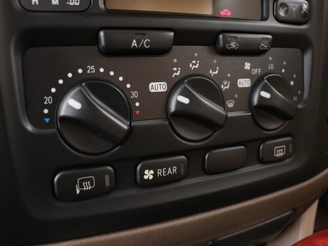 ランドクルーザー100 VXリミテッド Gセレクション ベージュカラーペイント 丸目ヘッドライト 横文字トヨタグリル 鉄チンホイール ARBフラックラック マルチレス HDDサイバーナビ バックカメラ ETC レザー調コンビシートカバー ウッドステアリング(58枚目)