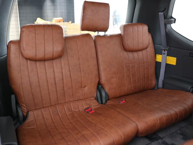 ランドクルーザープラド ＴＸ　シダーグリーンＮＥＷオールペイント　丸目ヘッドライト　内張張り替え　ＴＯＹＯＴＡロゴグリル　純正ＧＸ４７０テール　ＢＲＵＴ１６インチＡＷ　ＢＦグッドリッチＡＴ　クラシックシートカバー　ナローボディ換装（13枚目）