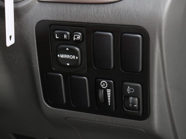 ランドクルーザープラド ＴＸ　シダーグリーンＮＥＷオールペイント　丸目ヘッドライト　内張張り替え　ＴＯＹＯＴＡロゴグリル　純正ＧＸ４７０テール　ＢＲＵＴ１６インチＡＷ　ＢＦグッドリッチＡＴ　クラシックシートカバー　ナローボディ換装（66枚目）