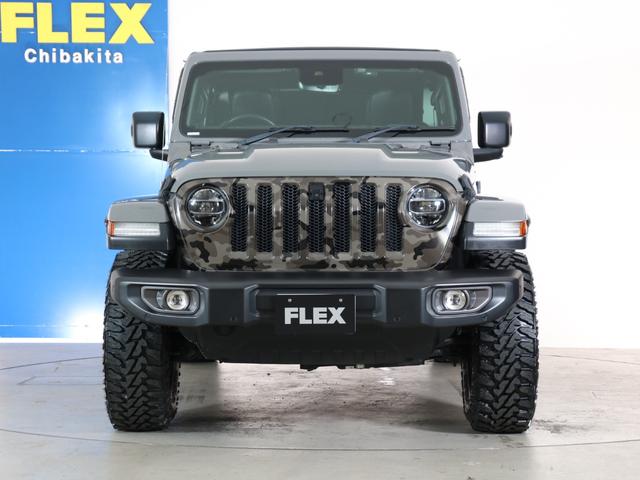 ジープ・ラングラーアンリミテッド サハラ スカイワンタッチパワートップ 特別仕様300台限定 特別仕様スティンググレーモデル 特別仕様スカイワンタッチパワートップ 新品YOKOHAMAジオランダーMTタイヤ KMC XDシリーズロックスター 17インチAW(22枚目)