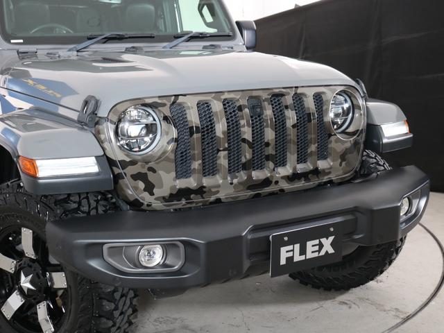 ジープ・ラングラーアンリミテッド サハラ スカイワンタッチパワートップ 特別仕様300台限定 特別仕様スティンググレーモデル 特別仕様スカイワンタッチパワートップ 新品YOKOHAMAジオランダーMTタイヤ KMC XDシリーズロックスター 17インチAW(24枚目)