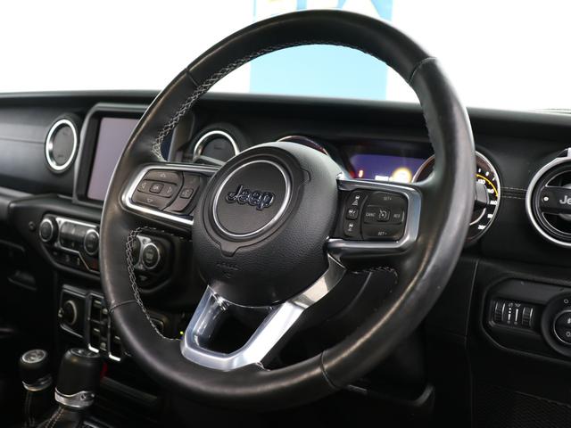 ジープ・ラングラーアンリミテッド サハラ スカイワンタッチパワートップ 特別仕様300台限定 特別仕様スティンググレーモデル 特別仕様スカイワンタッチパワートップ 新品YOKOHAMAジオランダーMTタイヤ KMC XDシリーズロックスター 17インチAW(39枚目)