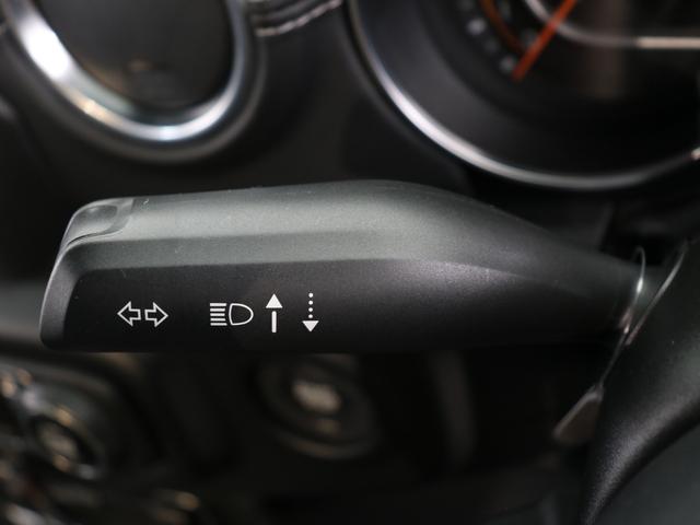 ジープ・ラングラーアンリミテッド サハラ スカイワンタッチパワートップ 特別仕様300台限定 特別仕様スティンググレーモデル 特別仕様スカイワンタッチパワートップ 新品YOKOHAMAジオランダーMTタイヤ KMC XDシリーズロックスター 17インチAW(40枚目)