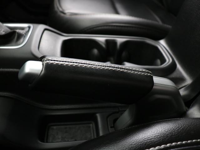 ジープ・ラングラーアンリミテッド サハラ スカイワンタッチパワートップ 特別仕様300台限定 特別仕様スティンググレーモデル 特別仕様スカイワンタッチパワートップ 新品YOKOHAMAジオランダーMTタイヤ KMC XDシリーズロックスター 17インチAW(66枚目)