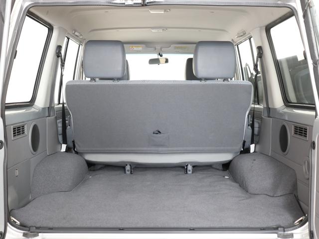 ランドクルーザー70 再販76 シルバーメタリックカラー 再再販70純正ホイール 新品ジオランダーX-ATタイヤ フロアマット 前後デフロック カロッツェリア製7インチナビ バックカメラ ETC フォグランプ 寒冷地仕様(14枚目)