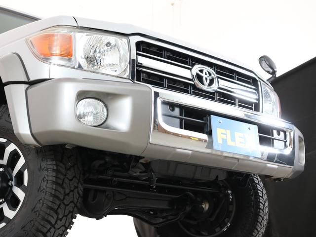 ランドクルーザー70 再販76 シルバーメタリックカラー 再再販70純正ホイール 新品ジオランダーX-ATタイヤ フロアマット 前後デフロック カロッツェリア製7インチナビ バックカメラ ETC フォグランプ 寒冷地仕様(28枚目)