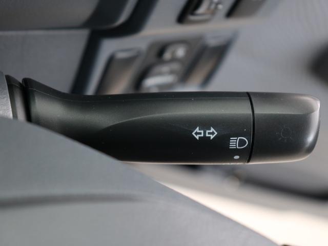 ランドクルーザー70 再販76 シルバーメタリックカラー 再再販70純正ホイール 新品ジオランダーX-ATタイヤ フロアマット 前後デフロック カロッツェリア製7インチナビ バックカメラ ETC フォグランプ 寒冷地仕様(41枚目)