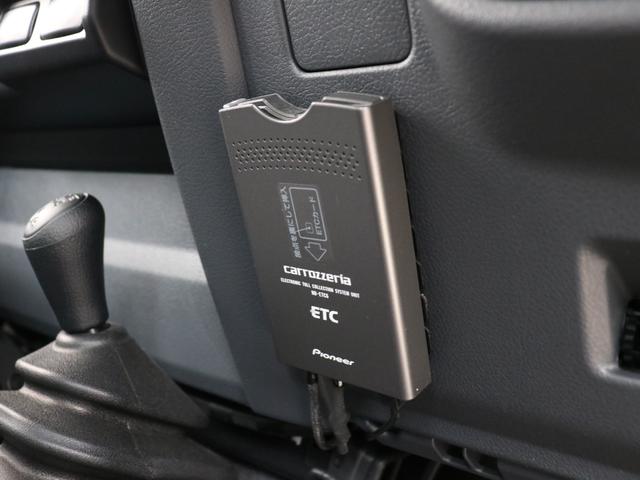 ランドクルーザー70 再販76 シルバーメタリックカラー 再再販70純正ホイール 新品ジオランダーX-ATタイヤ フロアマット 前後デフロック カロッツェリア製7インチナビ バックカメラ ETC フォグランプ 寒冷地仕様(45枚目)