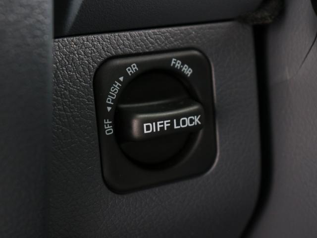 ランドクルーザー70 再販76 シルバーメタリックカラー 再再販70純正ホイール 新品ジオランダーX-ATタイヤ フロアマット 前後デフロック カロッツェリア製7インチナビ バックカメラ ETC フォグランプ 寒冷地仕様(65枚目)