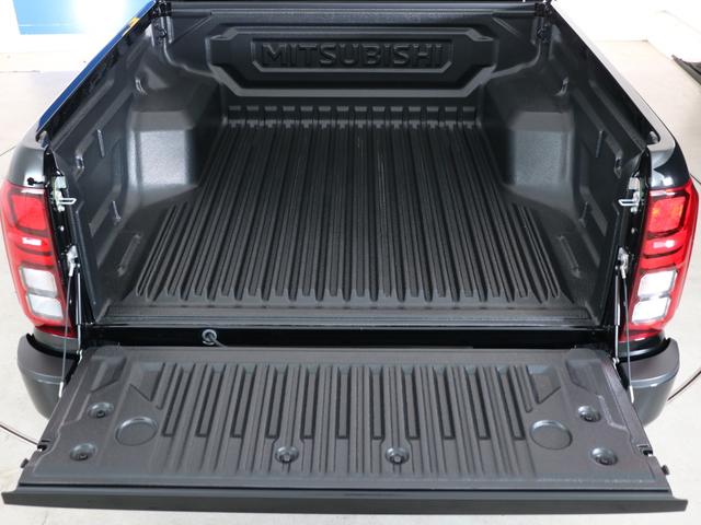 トライトン ＧＳＲ　新車ＧＳＲグレードパートタイム４駆ＸＥＬＦ０２ＡＷジオランダーＸ－ＡＴタイヤ　マルチアラウンドモニター　衝突被害軽減ブレーキ　踏み間違い衝突防止アシストレーンキープアシストレーダークルーズコントロール（14枚目）