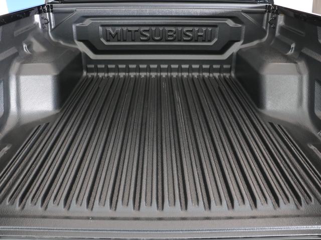 トライトン ＧＳＲ　新車ＧＳＲグレードパートタイム４駆ＸＥＬＦ０２ＡＷジオランダーＸ－ＡＴタイヤ　マルチアラウンドモニター　衝突被害軽減ブレーキ　踏み間違い衝突防止アシストレーンキープアシストレーダークルーズコントロール（49枚目）