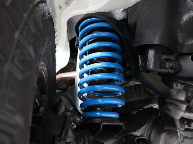 ランドクルーザー８０ ＶＸリミテッド　ＮＥＷカーキカラーペイント　ナローボディー換装　リフトアップ　角目４灯ヘッドライト　新品ジオランダーＸ－ＡＴタイヤ　新品ＤＥＡＮクロスカントリーＡＷ　オリジナルショックアブソーバー　オリジナルコイル（18枚目）