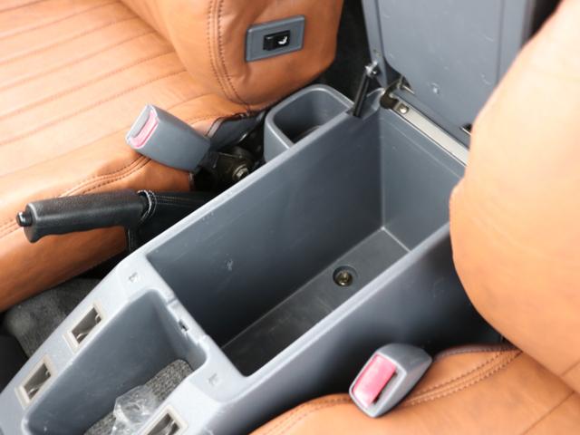 ランドクルーザー８０ ＶＸリミテッド　ＮＥＷカーキカラーペイント　ナローボディー換装　リフトアップ　角目４灯ヘッドライト　新品ジオランダーＸ－ＡＴタイヤ　新品ＤＥＡＮクロスカントリーＡＷ　オリジナルショックアブソーバー　オリジナルコイル（53枚目）