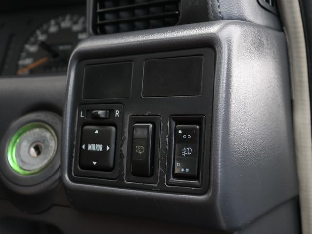 ランドクルーザー８０ ＶＸリミテッド　ＮＥＷカーキカラーペイント　ナローボディー換装　リフトアップ　角目４灯ヘッドライト　新品ジオランダーＸ－ＡＴタイヤ　新品ＤＥＡＮクロスカントリーＡＷ　オリジナルショックアブソーバー　オリジナルコイル（56枚目）