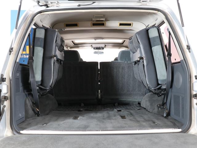 ランドクルーザー８０ 　下取り車　ハイリフト　後期型　新品ジオＭＴタイヤ　社外１６インチＡＷ　カロッツェリア製７インチナビ　ＥＴＣ　ウッドシフトノブ　ウッドステアリング　新品フロントグリル　新品３色テールランプ　サンルーフ（14枚目）