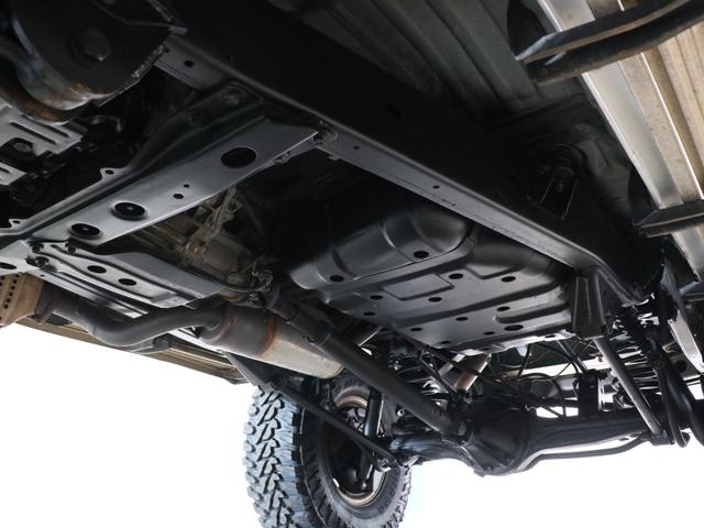 ランドクルーザー８０ 　下取り車　ハイリフト　後期型　新品ジオＭＴタイヤ　社外１６インチＡＷ　カロッツェリア製７インチナビ　ＥＴＣ　ウッドシフトノブ　ウッドステアリング　新品フロントグリル　新品３色テールランプ　サンルーフ（17枚目）