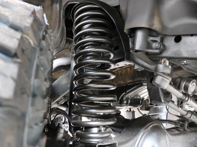 ランドクルーザー８０ 　下取り車　ハイリフト　後期型　新品ジオＭＴタイヤ　社外１６インチＡＷ　カロッツェリア製７インチナビ　ＥＴＣ　ウッドシフトノブ　ウッドステアリング　新品フロントグリル　新品３色テールランプ　サンルーフ（18枚目）