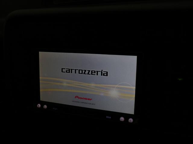 ランドクルーザー８０ 　下取り車　ハイリフト　後期型　新品ジオＭＴタイヤ　社外１６インチＡＷ　カロッツェリア製７インチナビ　ＥＴＣ　ウッドシフトノブ　ウッドステアリング　新品フロントグリル　新品３色テールランプ　サンルーフ（43枚目）