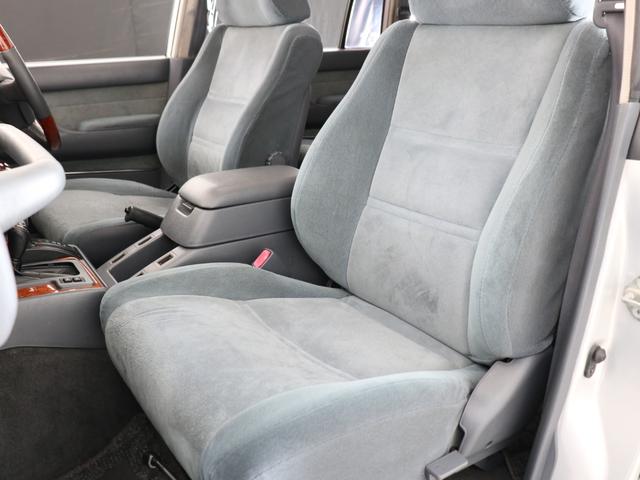 ランドクルーザー８０ 　下取り車　ハイリフト　後期型　新品ジオＭＴタイヤ　社外１６インチＡＷ　カロッツェリア製７インチナビ　ＥＴＣ　ウッドシフトノブ　ウッドステアリング　新品フロントグリル　新品３色テールランプ　サンルーフ（47枚目）