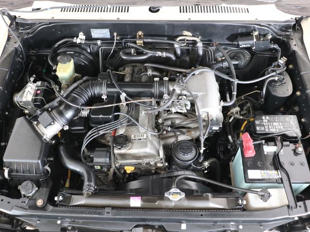 ランドクルーザープラド ＴＸリミテッド　新品ＤＥＡＮカルフォルニア　新品オープンカントリー　ＭＴ新品カロッツェリア製フローティングナビ　新品ウッドステアリング　新品クラシックシートカバー　新品フロアマットバックカメラ　ＥＴＣ（10枚目）