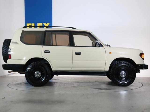 ランドクルーザープラド ＴＸリミテッド　新品ＤＥＡＮカルフォルニア　新品オープンカントリー　ＭＴ新品カロッツェリア製フローティングナビ　新品ウッドステアリング　新品クラシックシートカバー　新品フロアマットバックカメラ　ＥＴＣ（12枚目）