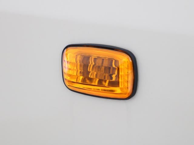 ランドクルーザープラド ＴＸリミテッド　新品ＤＥＡＮカルフォルニア　新品オープンカントリー　ＭＴ新品カロッツェリア製フローティングナビ　新品ウッドステアリング　新品クラシックシートカバー　新品フロアマットバックカメラ　ＥＴＣ（34枚目）